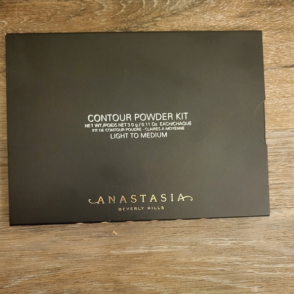 Anastasia Beverly Hills Contour Palette Light To Medium - Picture 2 of 7